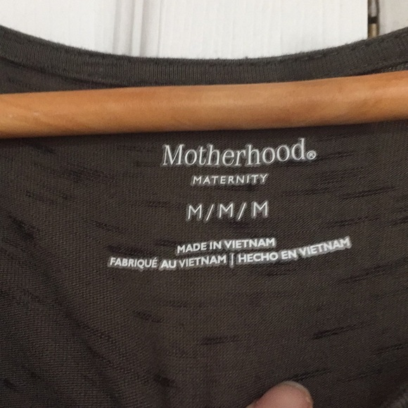 Green Motherhood Maternity Top Size Medium. - Picture 3 of 3